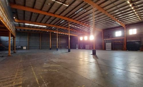 Arriendo Bodegas 3750m2 En Quilicura