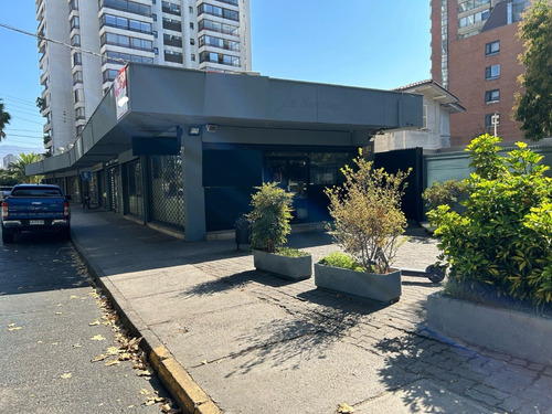 Local De70m2 + 74m2 De Terraza Barrio Cristobal Colón