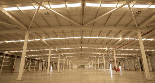 Arriendo Bodega De 3200m2 En Colina
