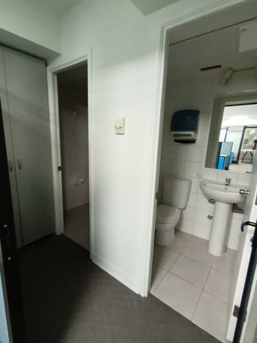 Arriendo Oficina De 80,61m2 Plaza Perú Barrio El Golf