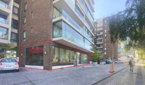 Local De 107m2 + Estacionamientos – Av Las Condes