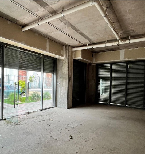 Local De 37 M2 En Pleno Santiago Centro