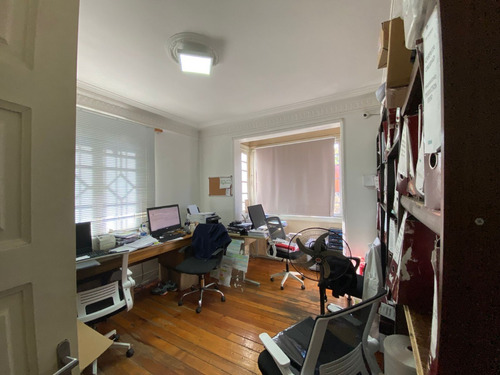 Casa Comercial En El Centro De Ñuñoa 630 M2