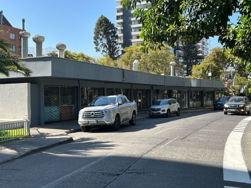 Local De70m2 + 74m2 De Terraza Barrio Cristobal Colón