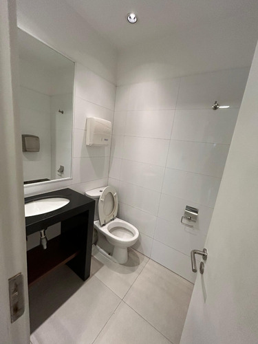 Oficina En Arriendo De 373m2 Nueva Las Condes Imperdible