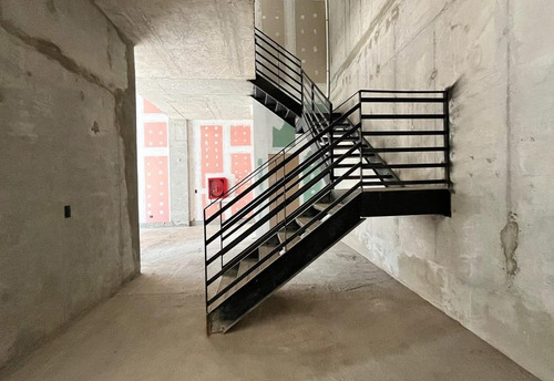 Local En Vicuña Mackenna A Pasos De Metro Mirador – 170 M2