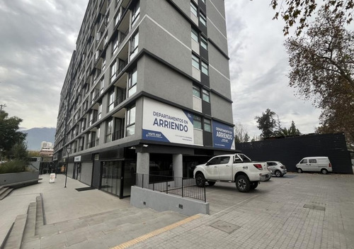 Local De 65 M2 Frente A Plaza Zañartu