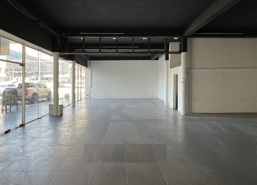 Local 200m2