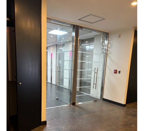 Oficina 374m2 Remodelada – 6 Privados / Open Space