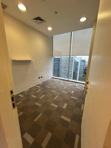 Oficina En Arriendo De 373m2 Nueva Las Condes Imperdible