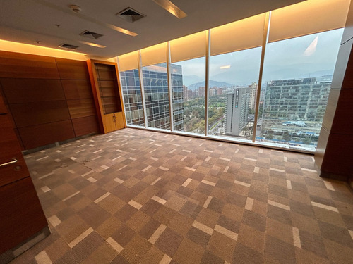 Oficina En Arriendo De 373m2 Nueva Las Condes Imperdible