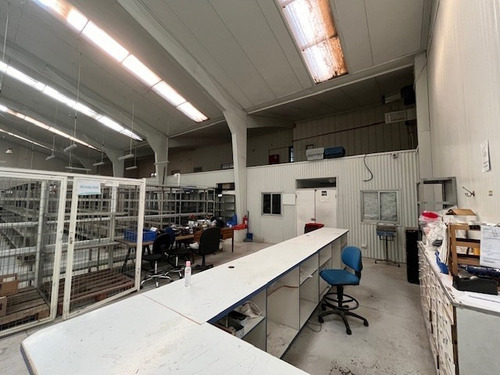 Bodega Industrial En Pudahuel Con Excelente Conectividad