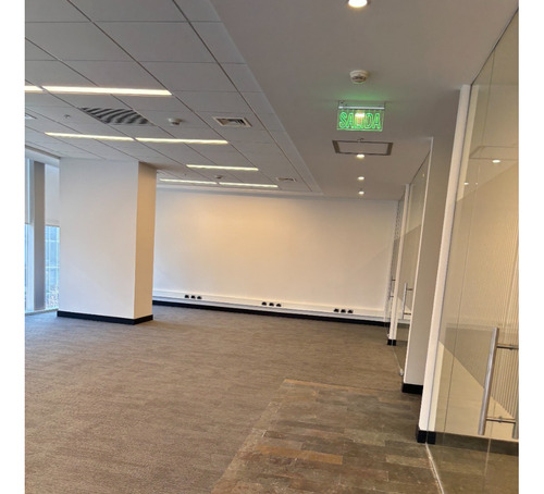 Oficina 374m2 Remodelada – 6 Privados / Open Space