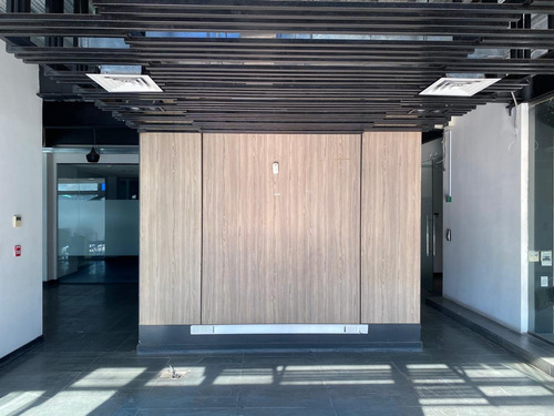 Arriendo Gran Local En Metro Rondizzoni