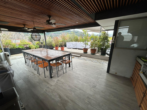 Departamento De Lujo Con Rooftop Santa María De Manquehue