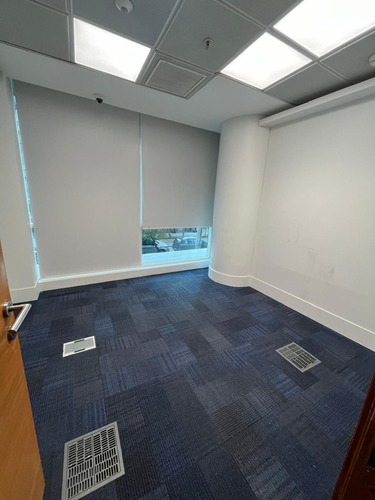 Arriendo Oficina De 287,6m2 Isidora Goyenechea – El Golf