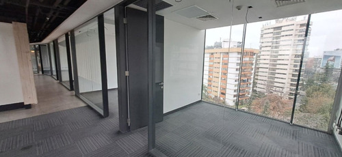 Oficina En Arriendo De 268,91m2 En Vitacura