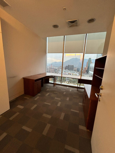 Oficina En Arriendo De 373m2 Nueva Las Condes Imperdible