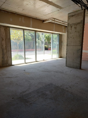 Local De 37 M2 En Pleno Santiago Centro
